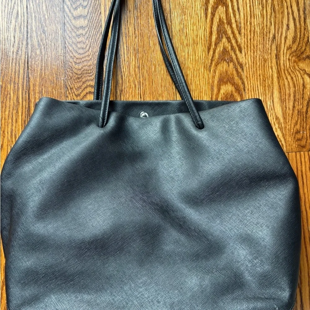 Marc Jacobs logo Black leather East West shopper tote bag purse large